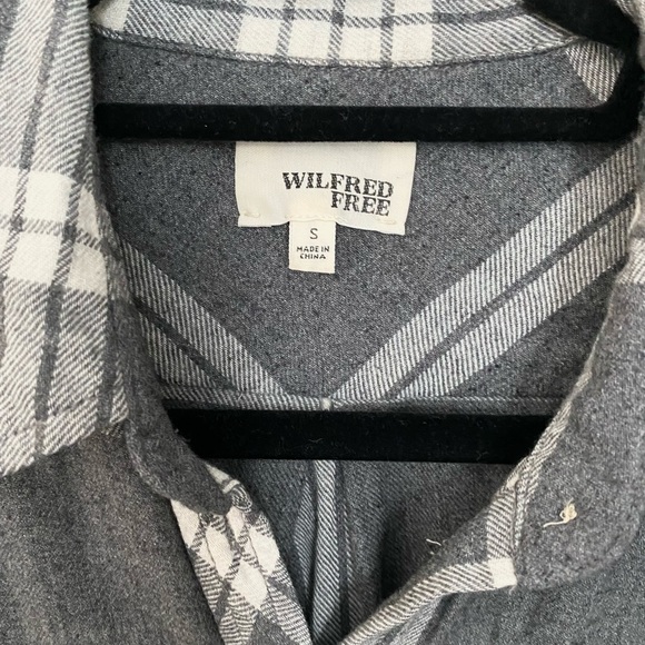 Aritzia Button-Up Plaid - Picture 3 of 3